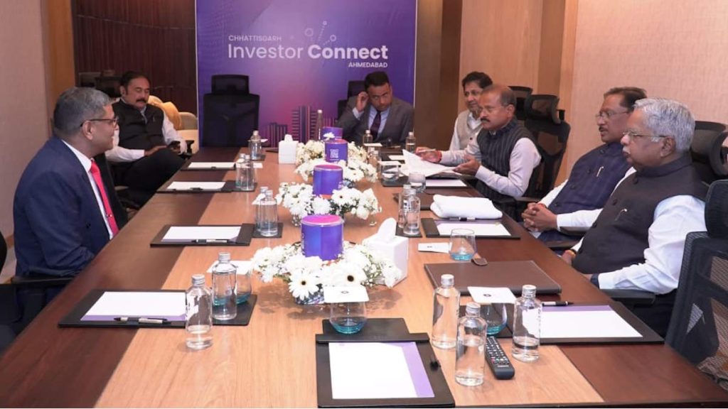 सीएम साय से नामचीन उद्योगपतियों ने की मुलाकात, छत्तीसगढ़ में उद्योग और निवेश की संभावनाओं पर हुई चर्चा