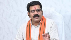 डिप्टी सीएम विजय शर्मा की नक्सलियों से अपील, हथियार छोड़ें नहीं तो हमारे जवानों की भुजाओं की ताकत कथाएं लिखने तैयार