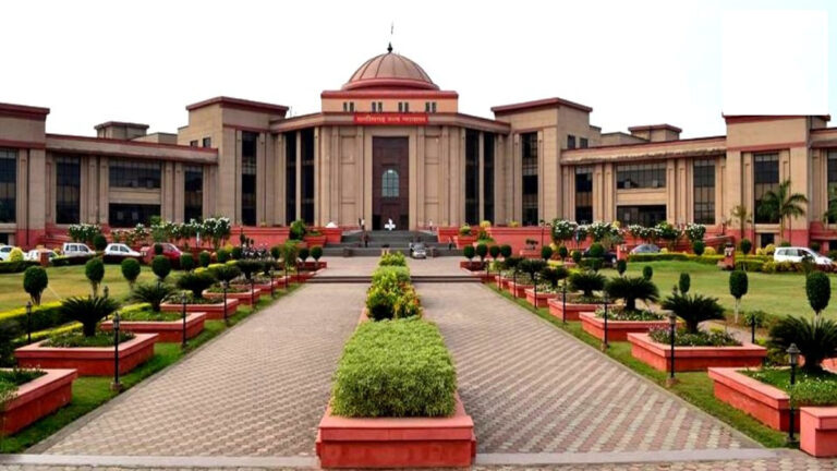 नगर पंचायत नवागढ़ के अध्यक्ष को हाईकोर्ट से बड़ी राहत, बर्खास्तगी पर लगी रोक, कोर्ट ने सरकार से मांगा जवाब